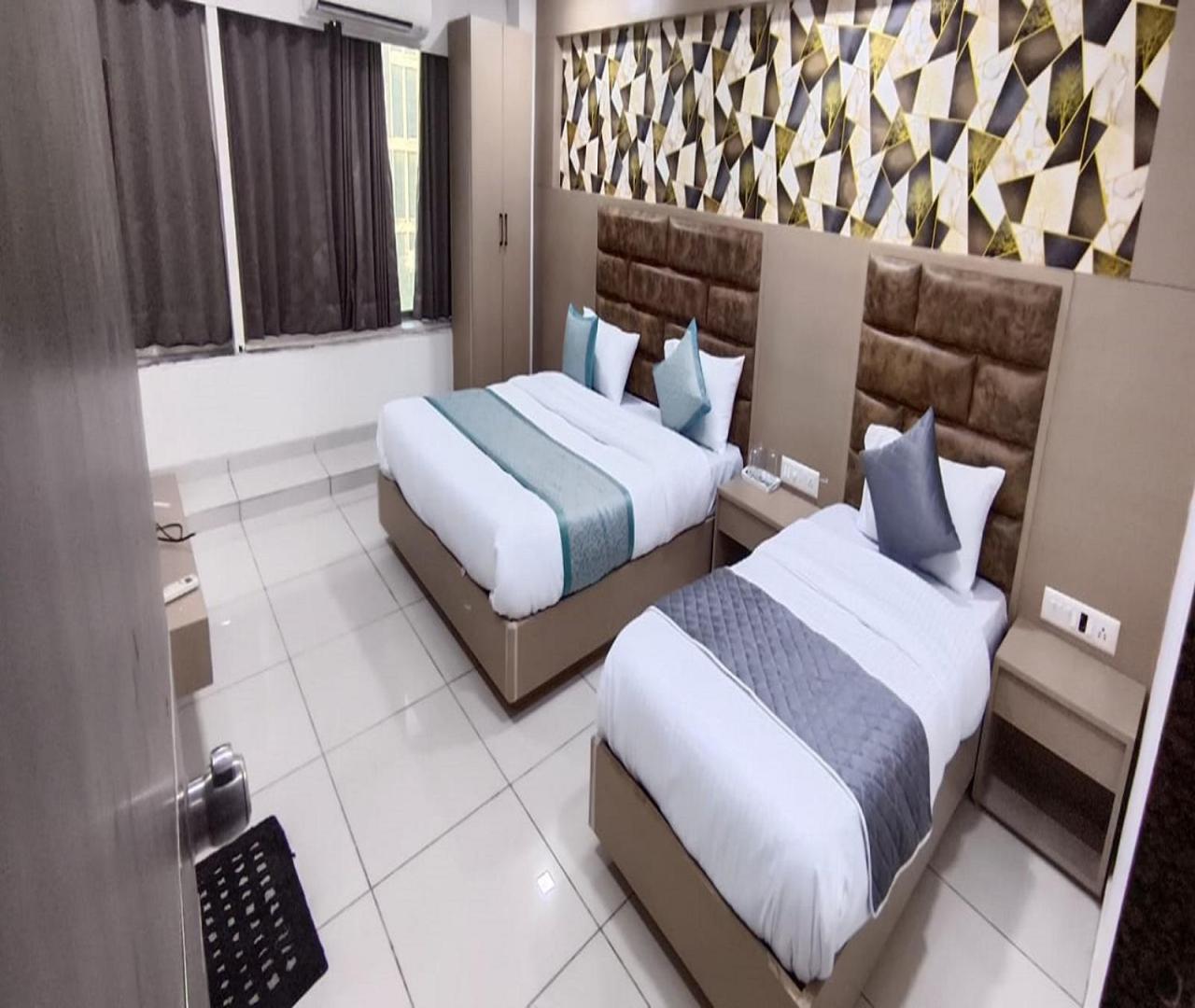 אחמדאבאד Hotel Nest View מראה חיצוני תמונה