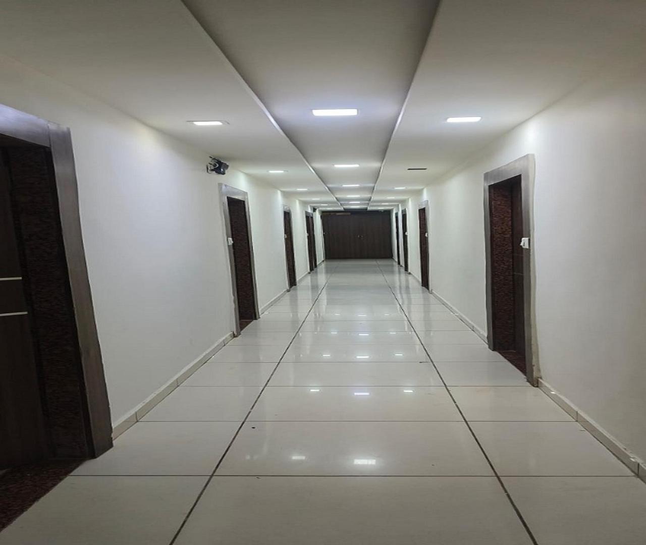 אחמדאבאד Hotel Nest View מראה חיצוני תמונה